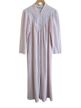 Vintage Vanity Fair Light Pink Embroidered Fleece Front Zip Duster. Size Medium
